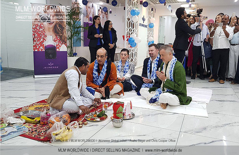 Jeunesse-Global-Indien-I-Anshu-Bagai-und-Chris-Cooper-Office
